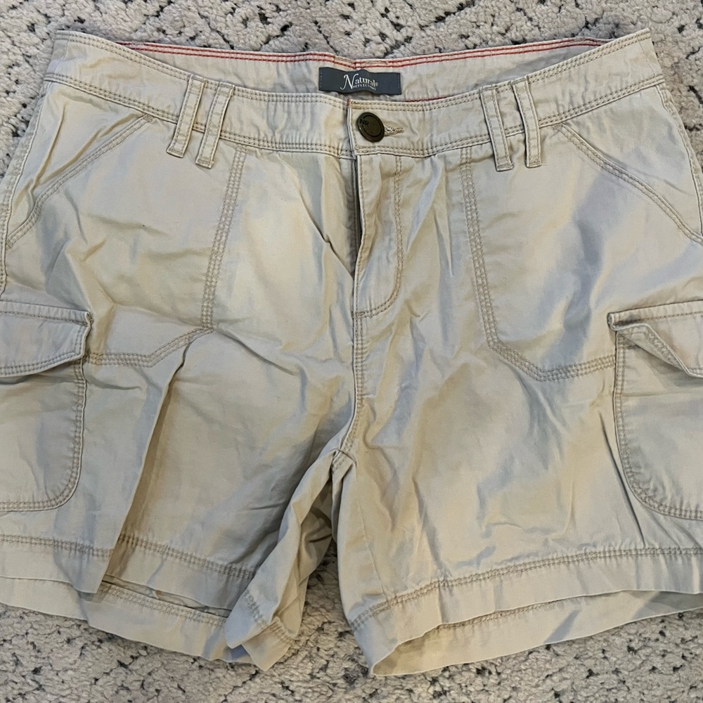 Natural Reflections Women's Beige Cargo Shorts
